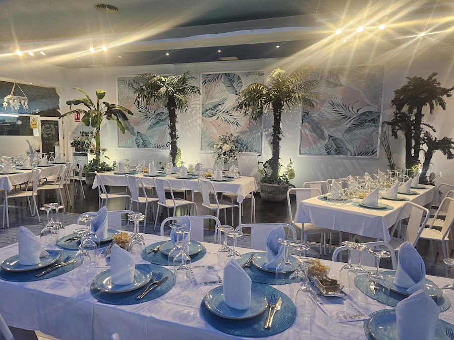 Tropical Paradise Gastro-Bar-Discoteca
